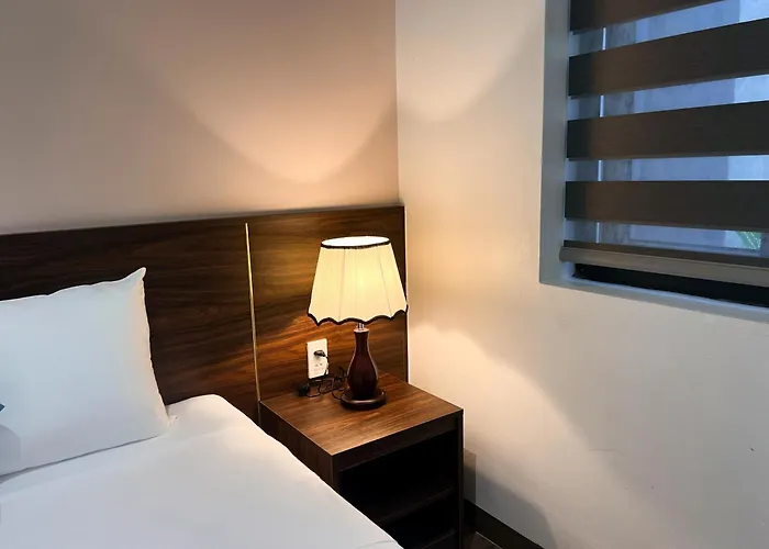 Elysinam Boutique Hotel Hạ Long
